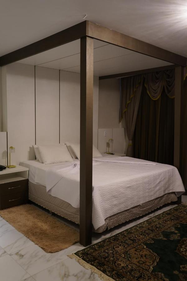 Pak Suites Hotel Луис-Эдуарду-Магальяйнс Экстерьер фото