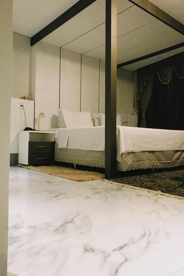 Pak Suites Hotel Луис-Эдуарду-Магальяйнс Экстерьер фото