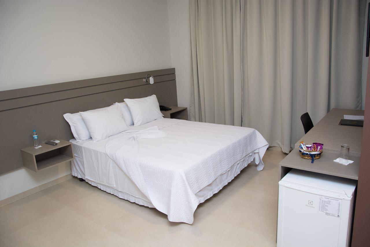 Pak Suites Hotel Луис-Эдуарду-Магальяйнс Экстерьер фото