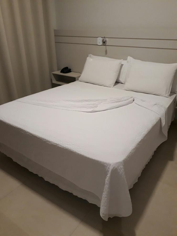 Pak Suites Hotel Луис-Эдуарду-Магальяйнс Экстерьер фото
